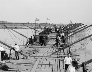 El muelle de pesca, Chicago, Illinois, c.1910-20